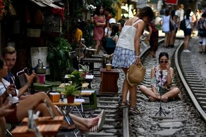 Mỹ Tâm: Họa mi tóc nâu và mối quan hệ với học trò