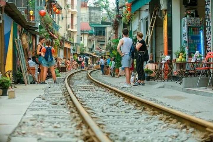 Chuyên gia Hotspot Matrix phân tích: Chàng trai nghèo 23 tuổi cưới và marketing video
